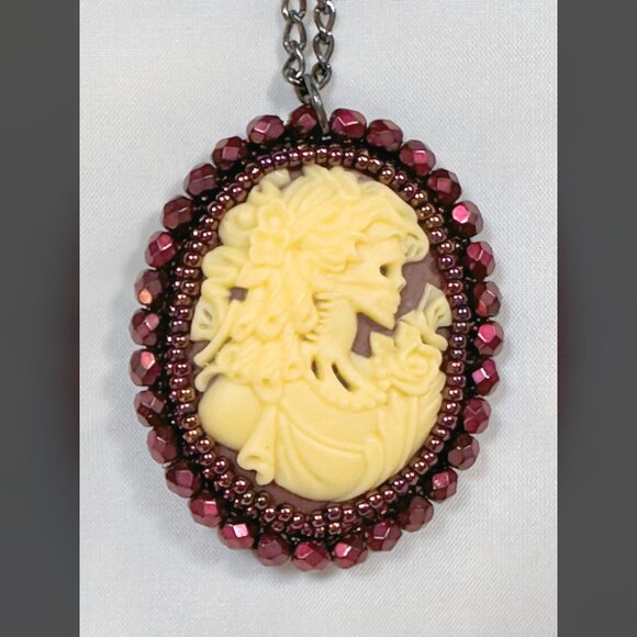 OOAK Gothic Cameo Cranberry Rhinestones Necklace Handmade Victorian Skull 18 - Picture 4 of 6
